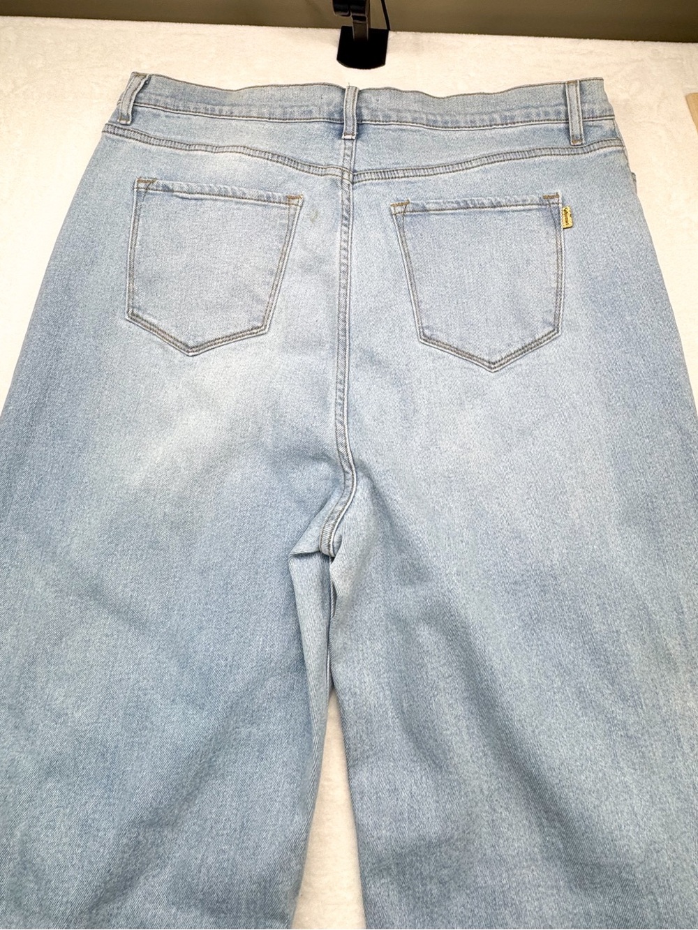 Vibrant M.I.U. 3X Light Wash Distressed Ripped Wide Leg Jeans NWT - Picture 15 of 16